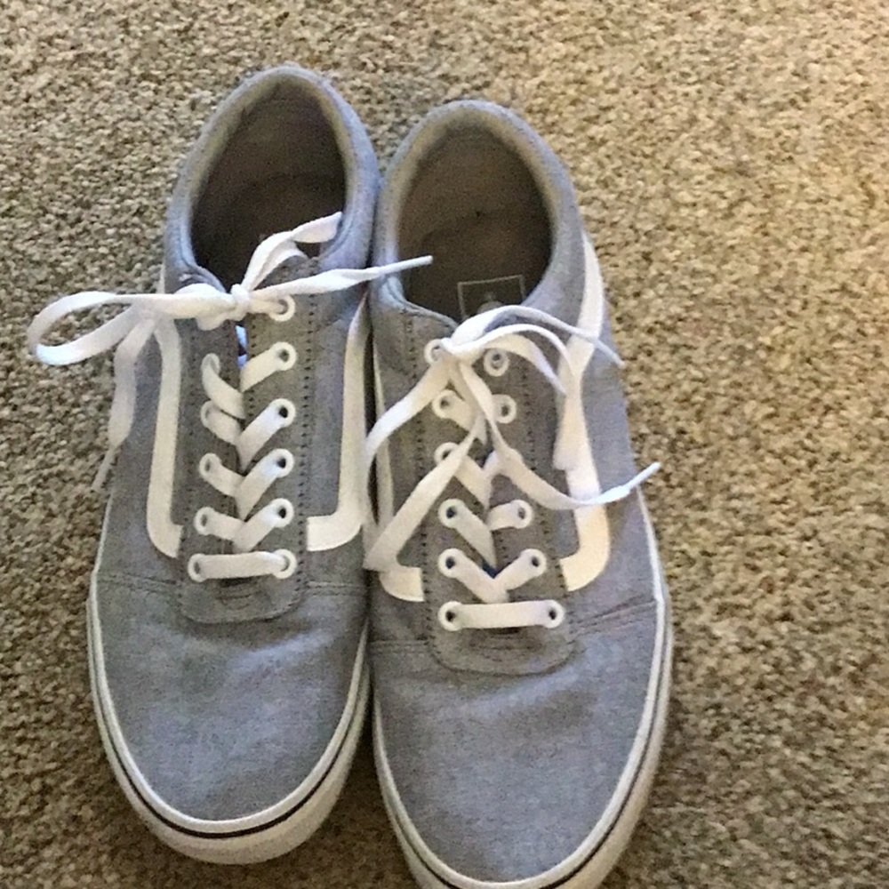 Vans Classic Gray and White Canvas Shoes - Picture 3 of 7
